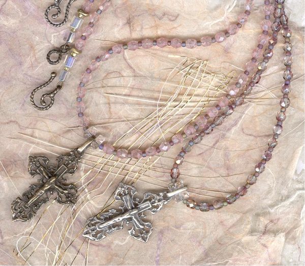 FIRST COM NECKLACE 001